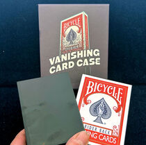 Vanishing Card Case (Nicholas Lawrence)